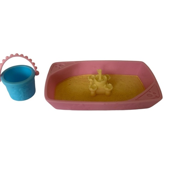 Littlest Pet Shop Sandbox With Sand bucket - Picture 1 of 11